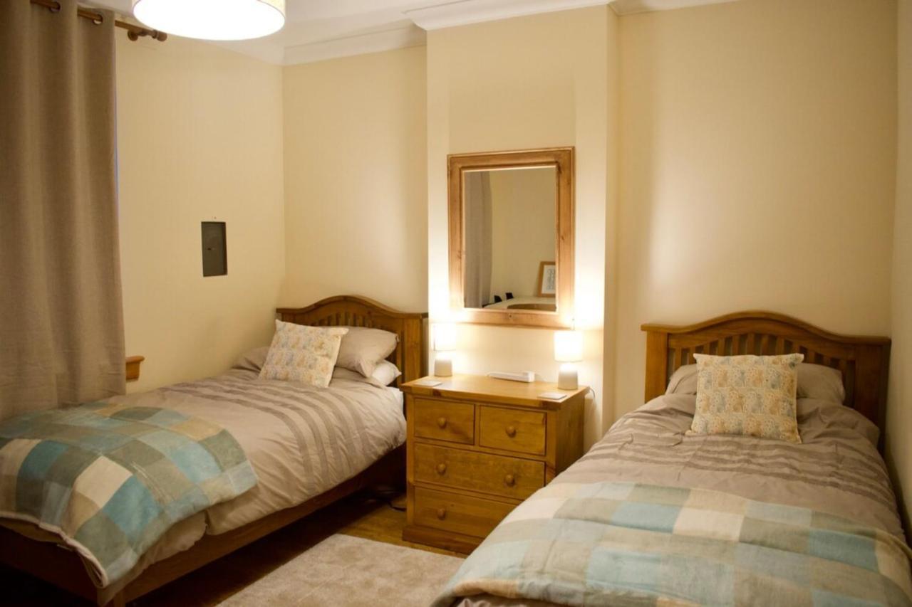 Newly Refurbed Home With Free Parking EDI Exterior foto